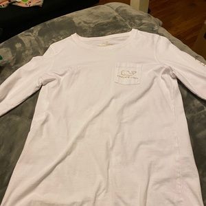 Gold and white vineyard vines